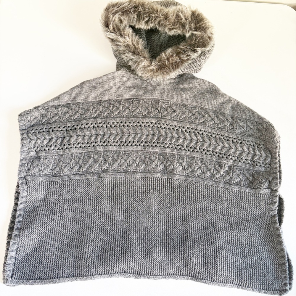 Gap Girls Gray Nordic Cozy Cable Knit Faux Fur Hooded Poncho Sweater Size 12